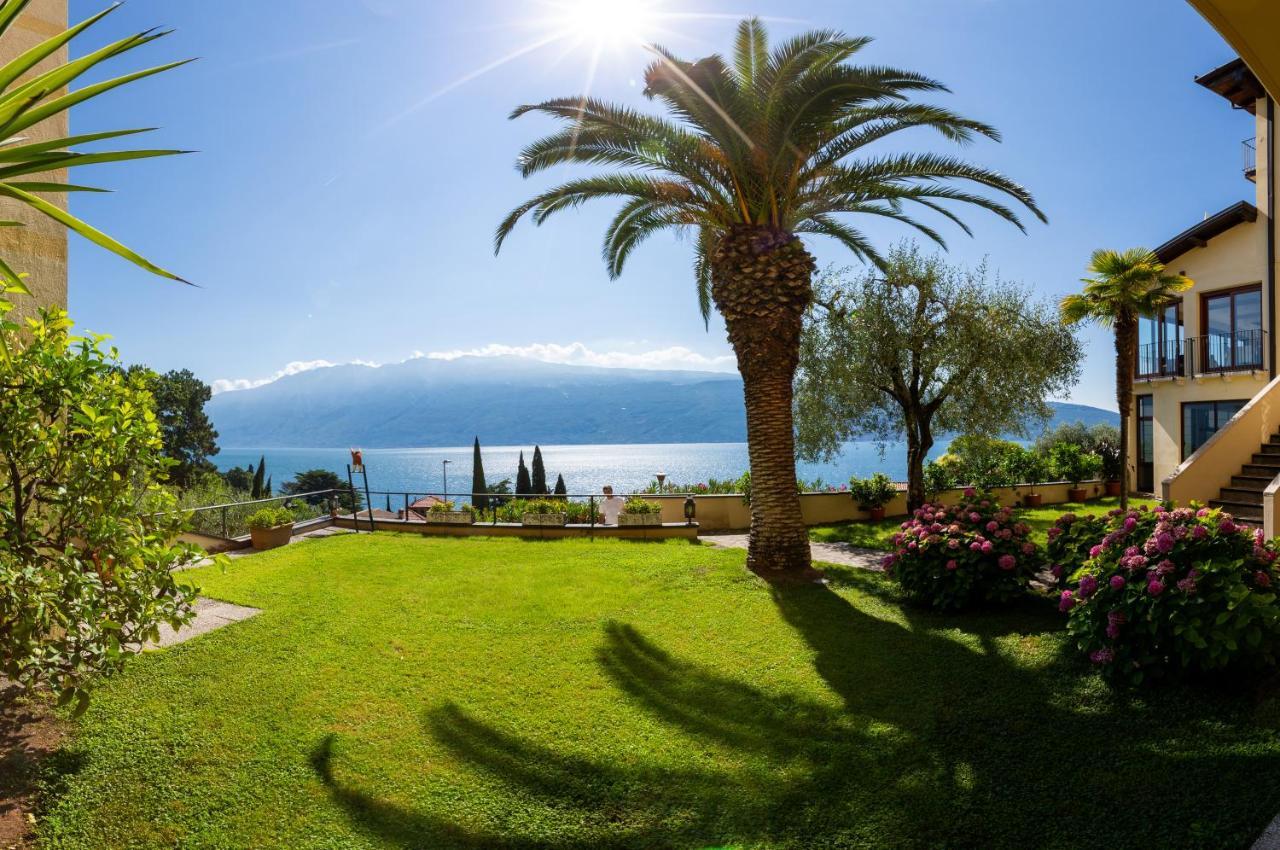 Hotel Meandro - Lake View Gargnano Exterior photo
