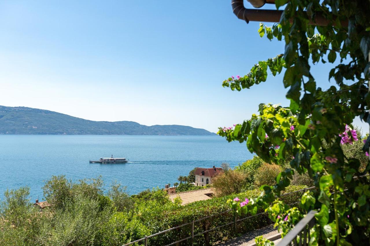 Hotel Meandro - Lake View Gargnano Exterior photo