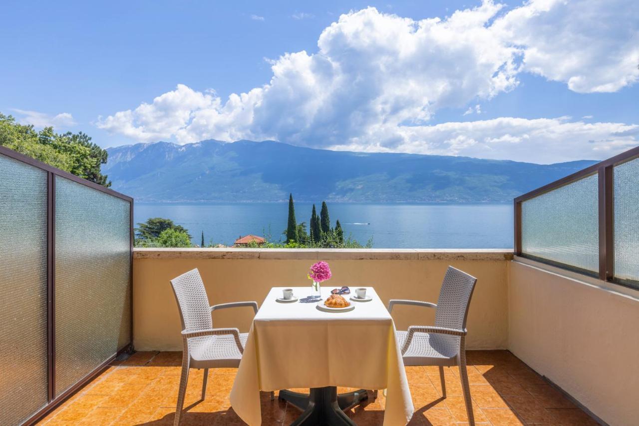 Hotel Meandro - Lake View Gargnano Exterior photo