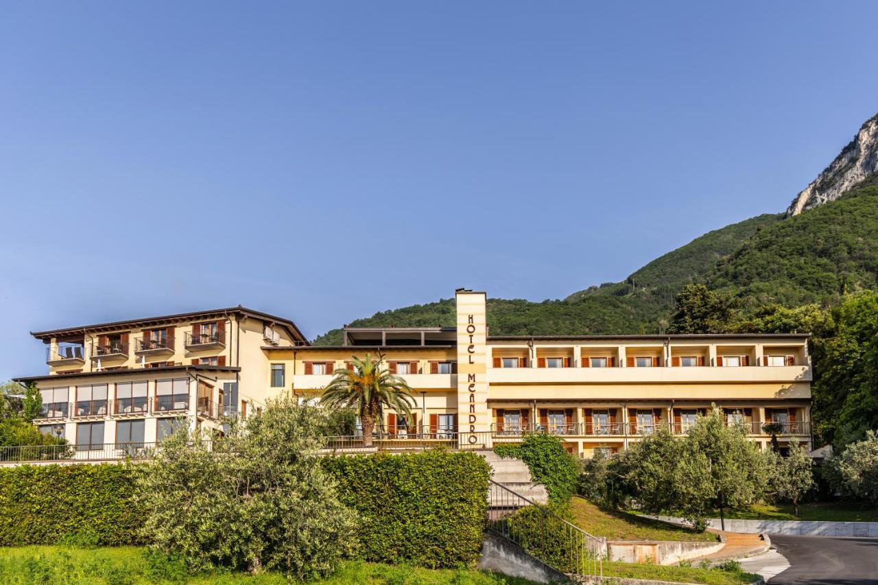 Hotel Meandro - Lake View Gargnano Exterior photo