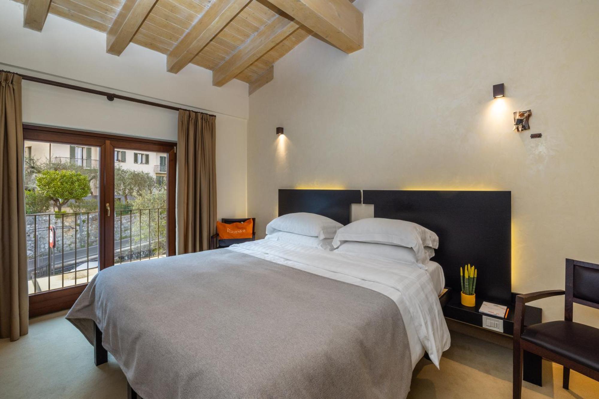 Hotel Meandro - Lake View Gargnano Room photo
