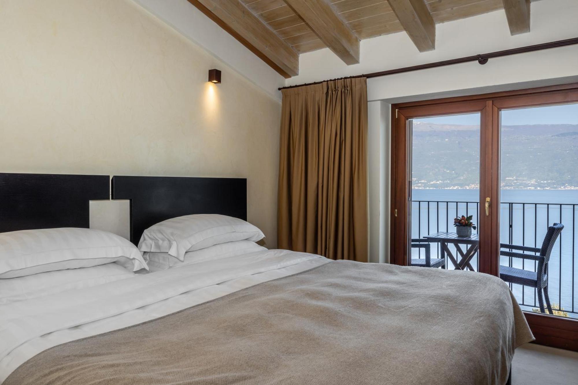 Hotel Meandro - Lake View Gargnano Room photo